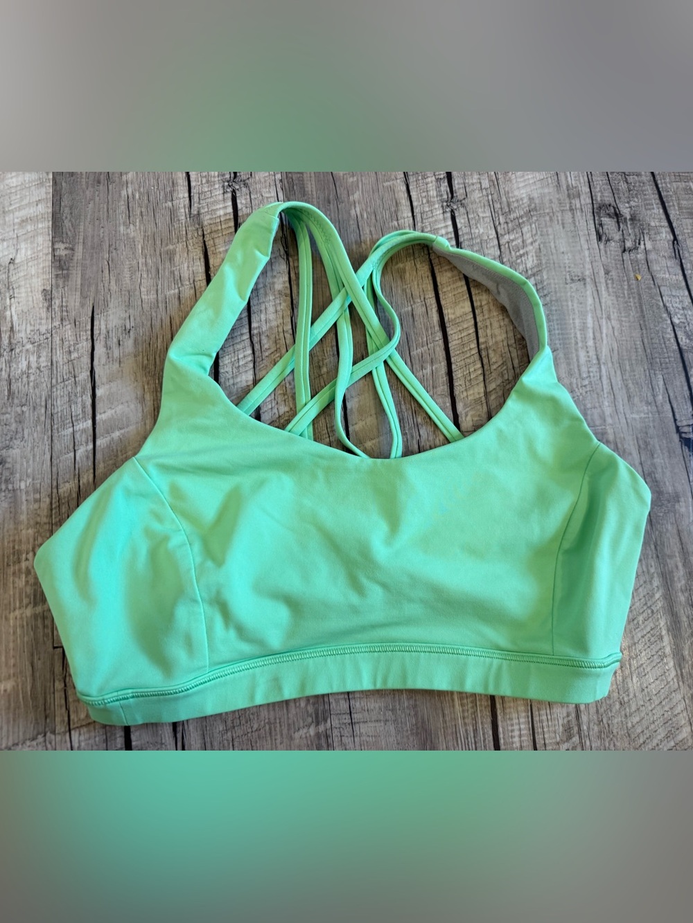 Lululemon green strappy sports bra size 8 Free to Serene C / D cup